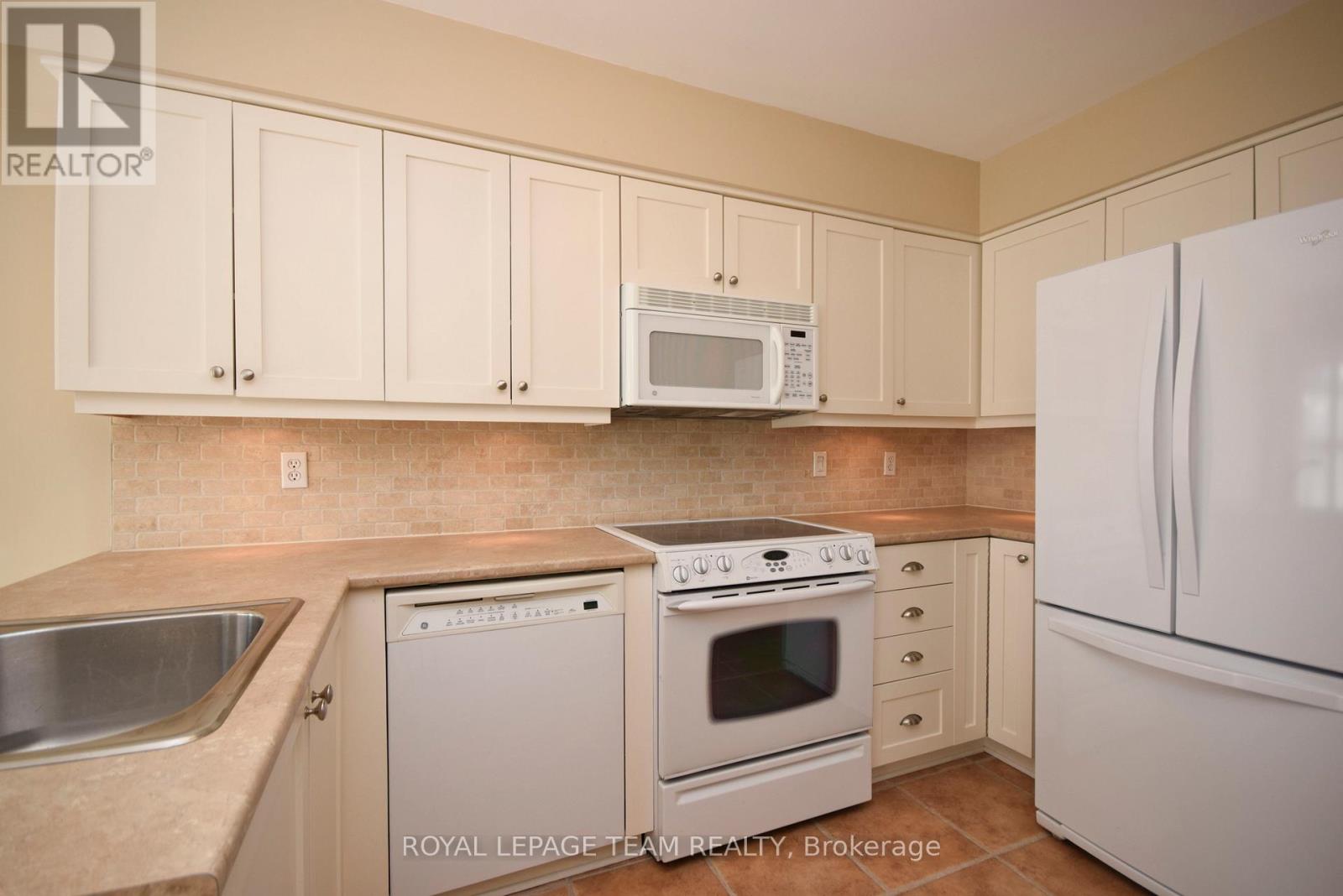 55 Harrington Court, Ottawa, Ontario  K2K 2S6 - Photo 10 - X13516442