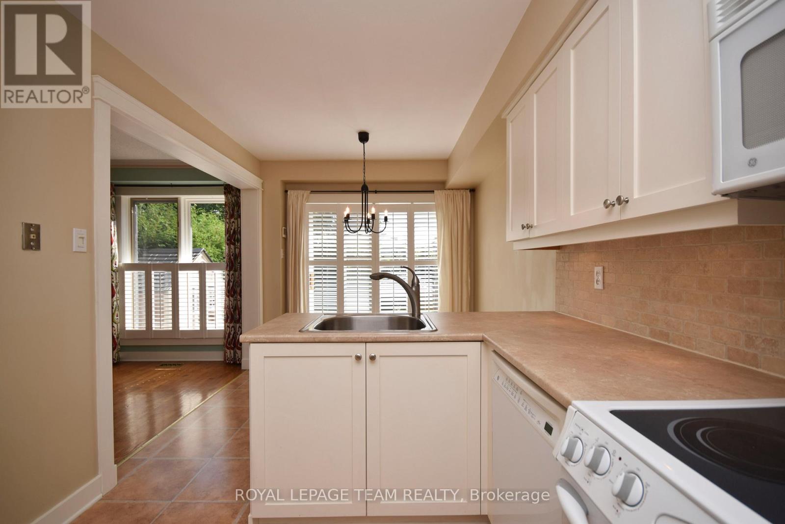 55 Harrington Court, Ottawa, Ontario  K2K 2S6 - Photo 11 - X13516442