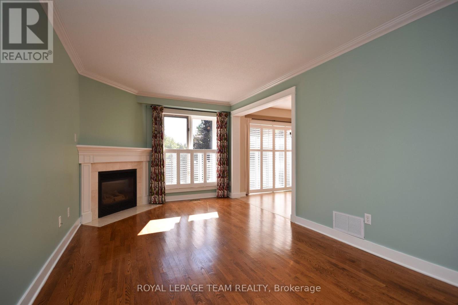 55 Harrington Court, Ottawa, Ontario  K2K 2S6 - Photo 4 - X13516442
