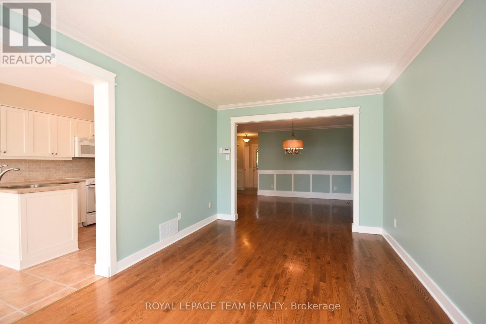 55 Harrington Court, Ottawa, Ontario  K2K 2S6 - Photo 5 - X13516442