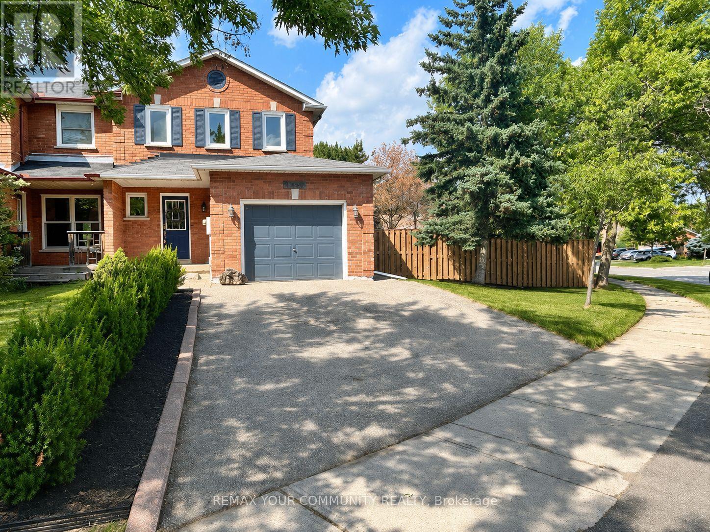 1248 Blackburn Drive, Oakville, Ontario  L6M 2N5 - Photo 2 - W13514686