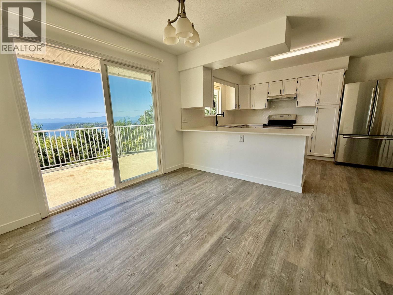 6472 Jasper Road, Sechelt, British Columbia V7Z 0S6 - Photo 11 - R3142170