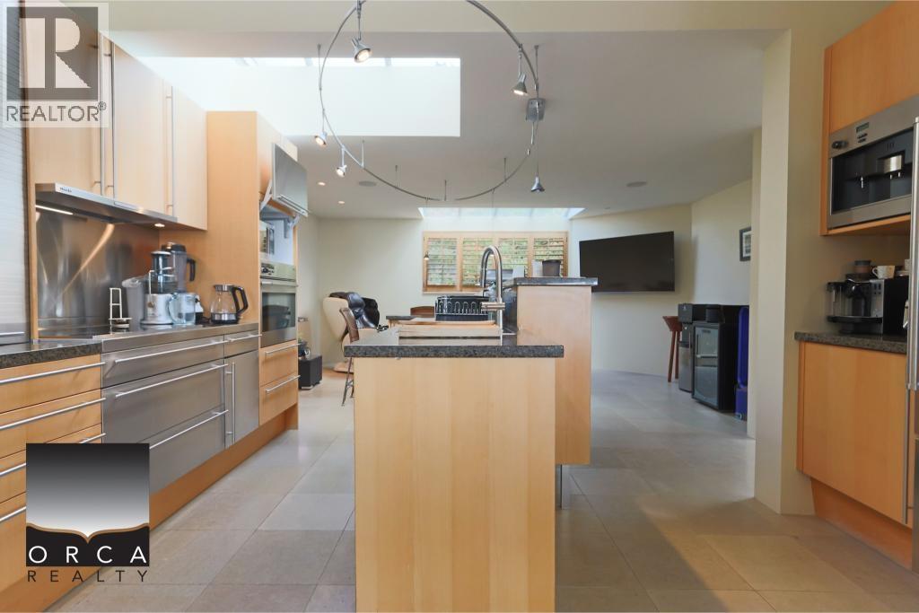 5060 Pinetree Crescent, West Vancouver, British Columbia  V7W 3B4 - Photo 6 - R3142184