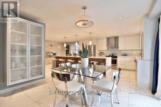 215 River Oaks Boulevard E, Oakville, Ontario  L6H 5N3 - Photo 12 - W13516424