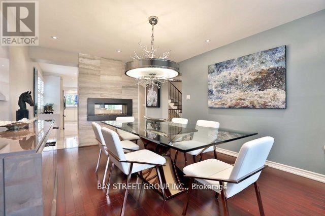215 River Oaks Boulevard E, Oakville, Ontario  L6H 5N3 - Photo 4 - W13516424