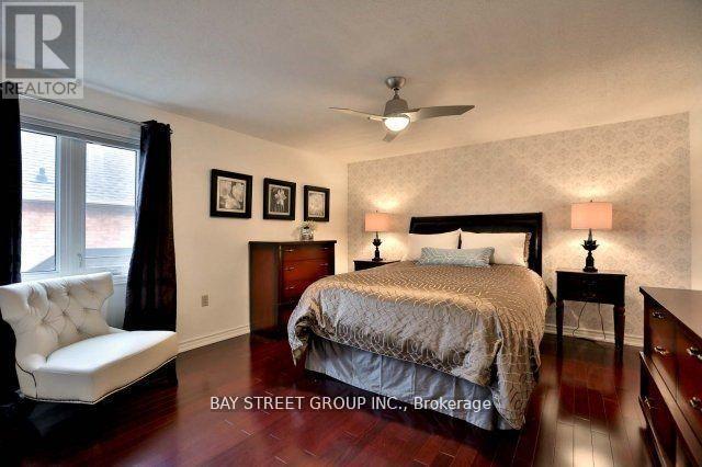 215 River Oaks Boulevard E, Oakville, Ontario  L6H 5N3 - Photo 8 - W13516424