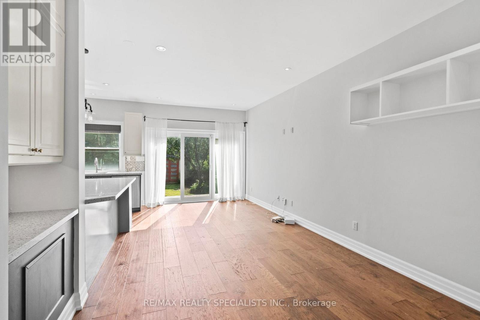 73 Eleventh Street, Toronto, Ontario M8V 3G4 - Photo 10 - W13516428