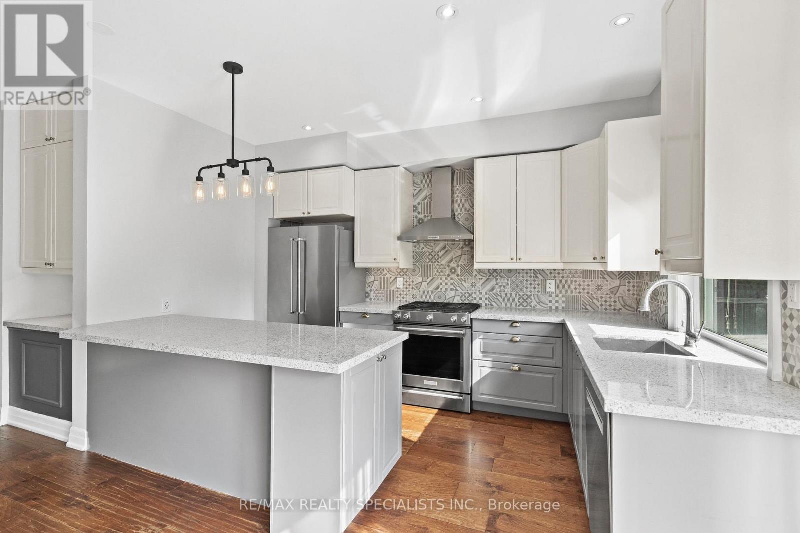73 Eleventh Street, Toronto, Ontario M8V 3G4 - Photo 12 - W13516428