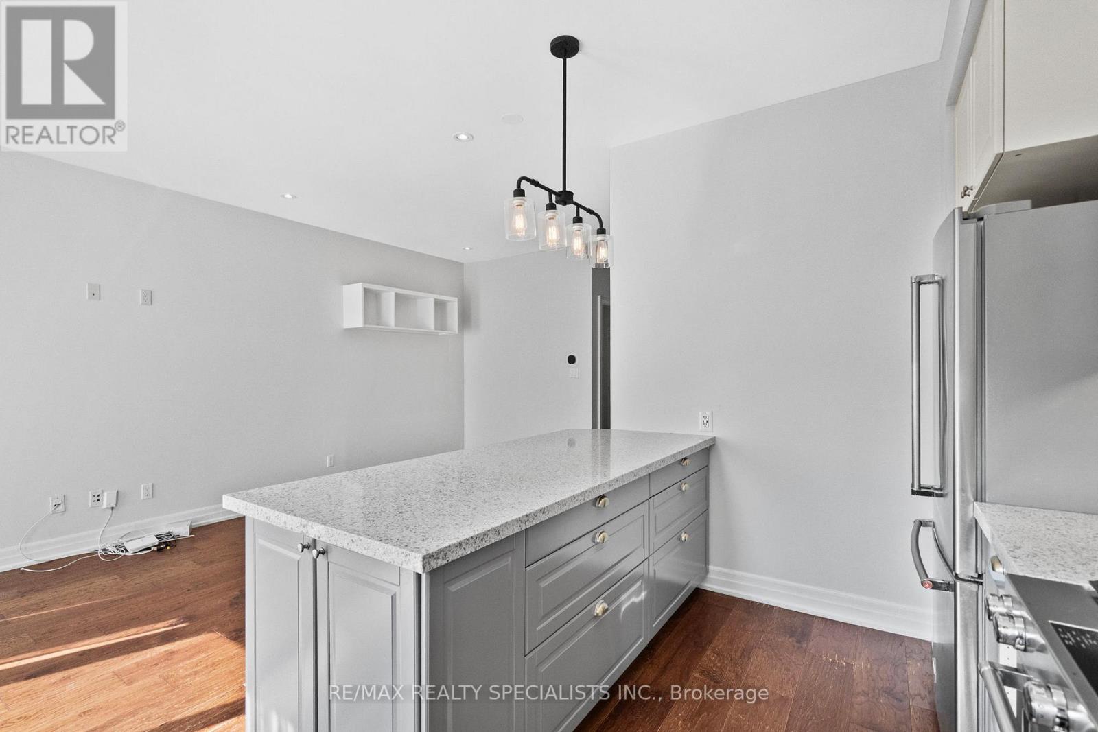 73 Eleventh Street, Toronto, Ontario M8V 3G4 - Photo 14 - W13516428