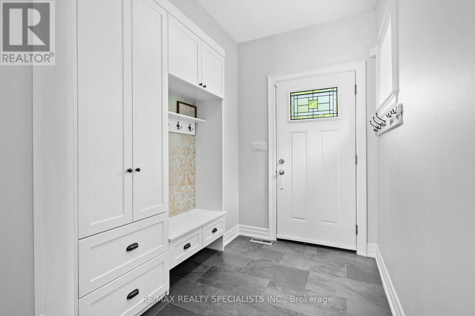 73 Eleventh Street, Toronto, Ontario M8V 3G4 - Photo 2 - W13516428