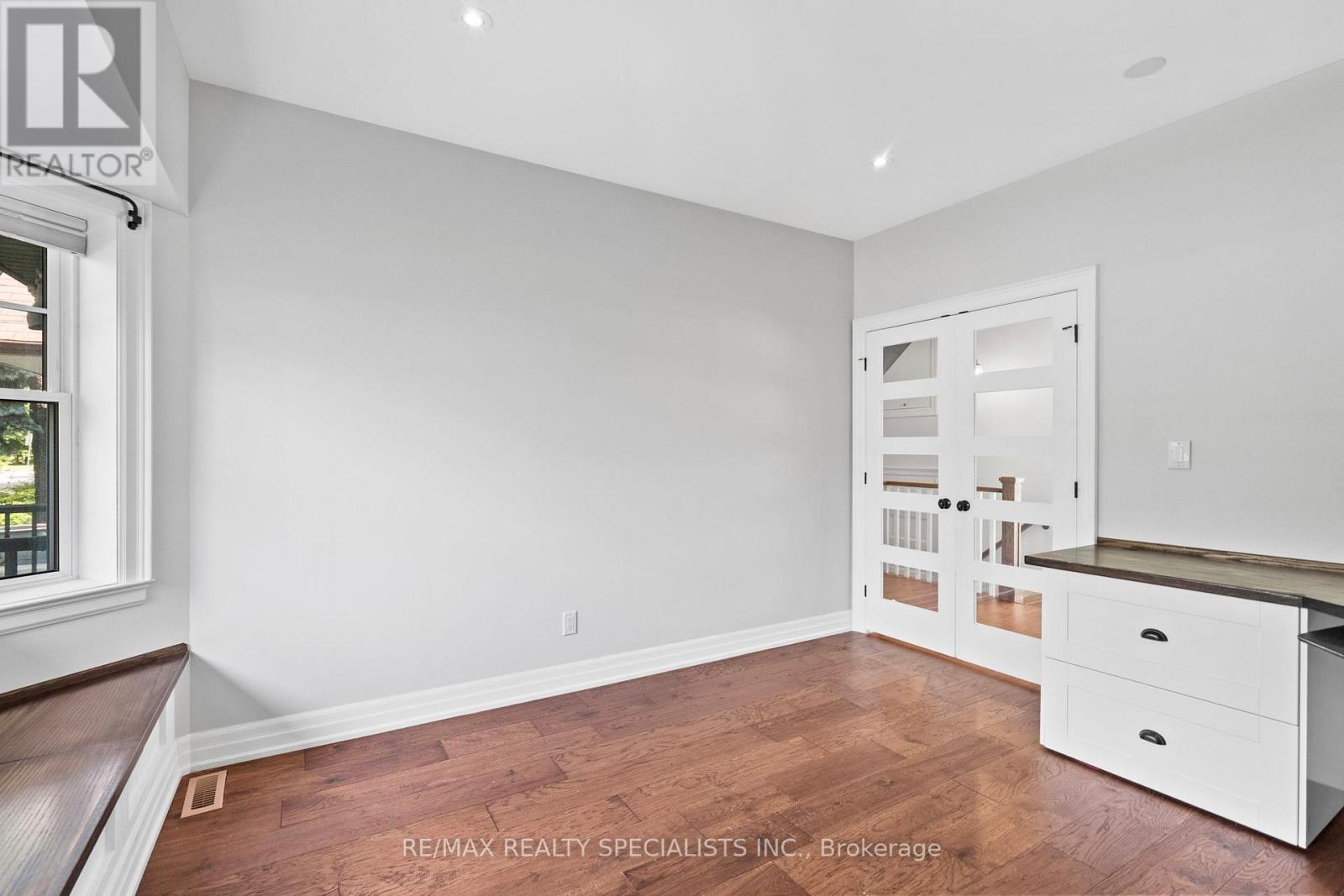 73 Eleventh Street, Toronto, Ontario M8V 3G4 - Photo 6 - W13516428
