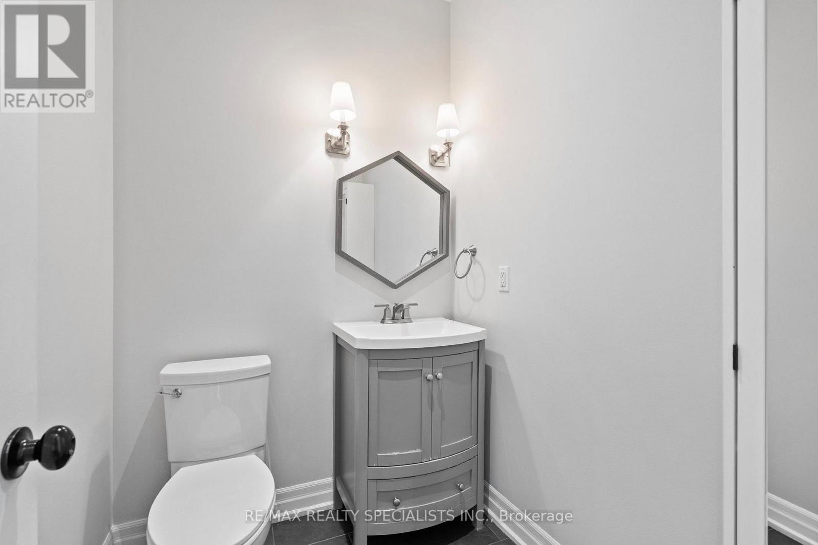 73 Eleventh Street, Toronto, Ontario M8V 3G4 - Photo 8 - W13516428