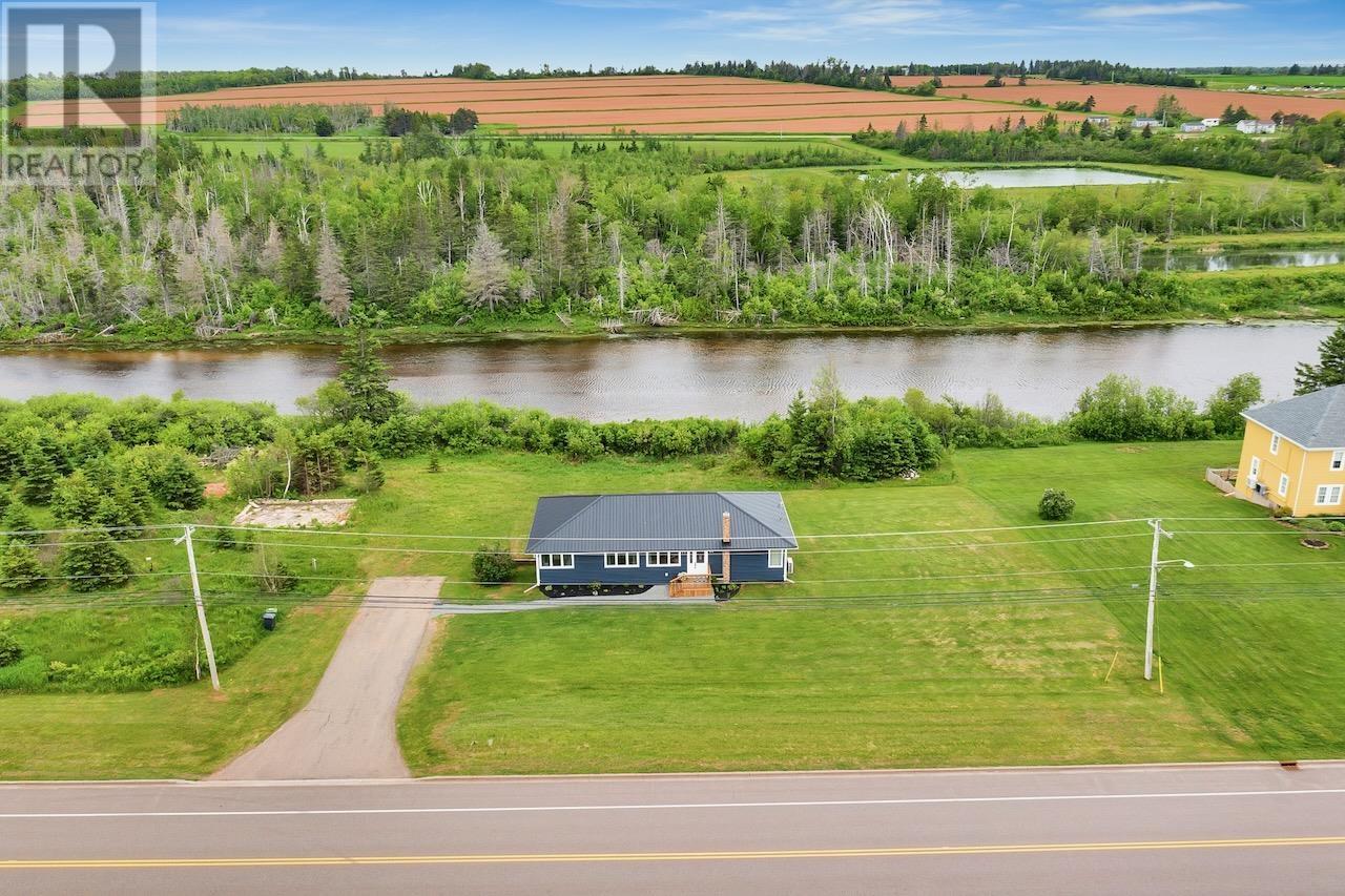 5407 Route 2, St. Peters Bay, Prince Edward Island  C0A 2A0 - Photo 2 - 202616353