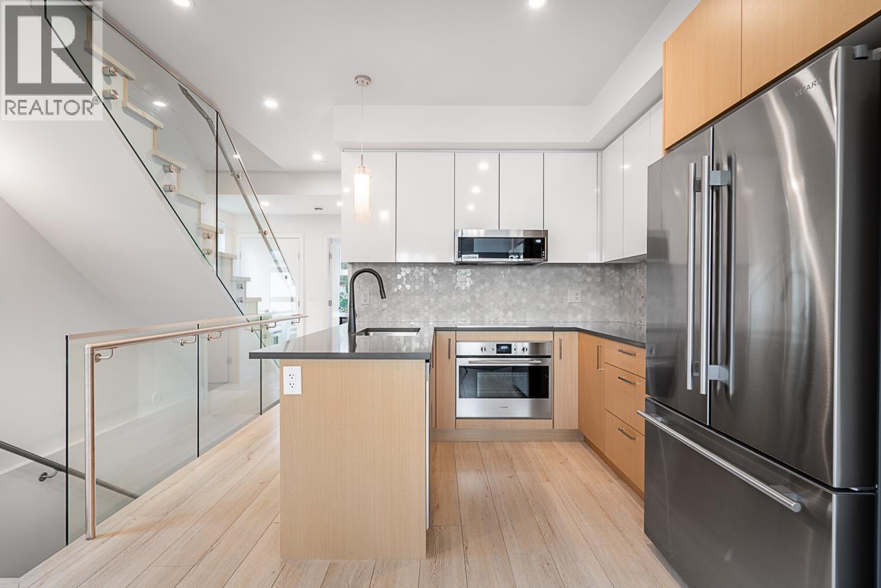 1710 Larson Road, North Vancouver, British Columbia  V7M 2Z4 - Photo 5 - R3142202
