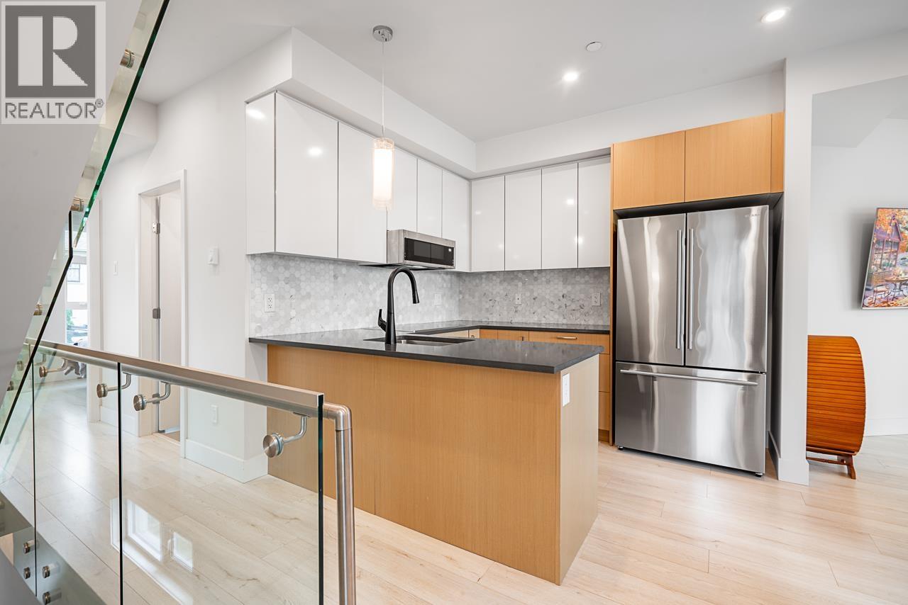 1710 Larson Road, North Vancouver, British Columbia  V7M 2Z4 - Photo 6 - R3142202