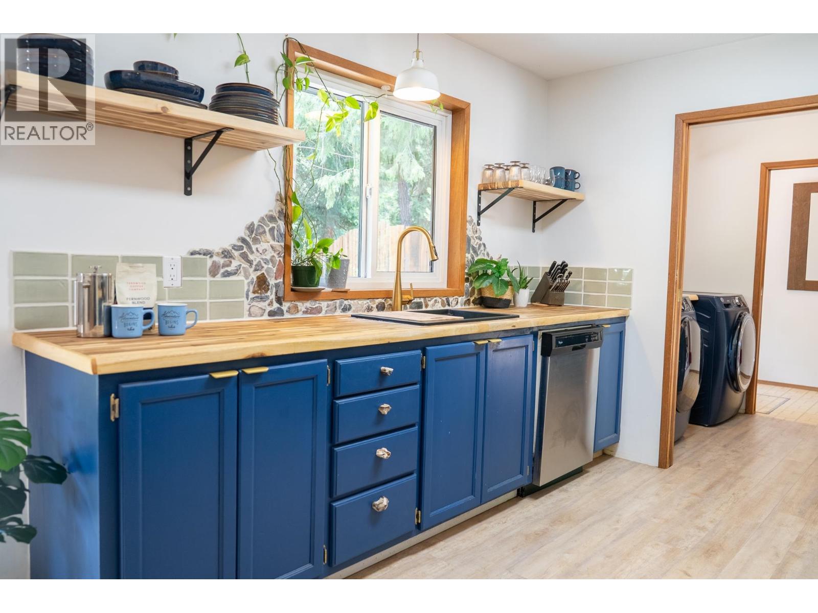 4746 Bosun Way, Pender Island, British Columbia  V0N 2M0 - Photo 8 - R3142145