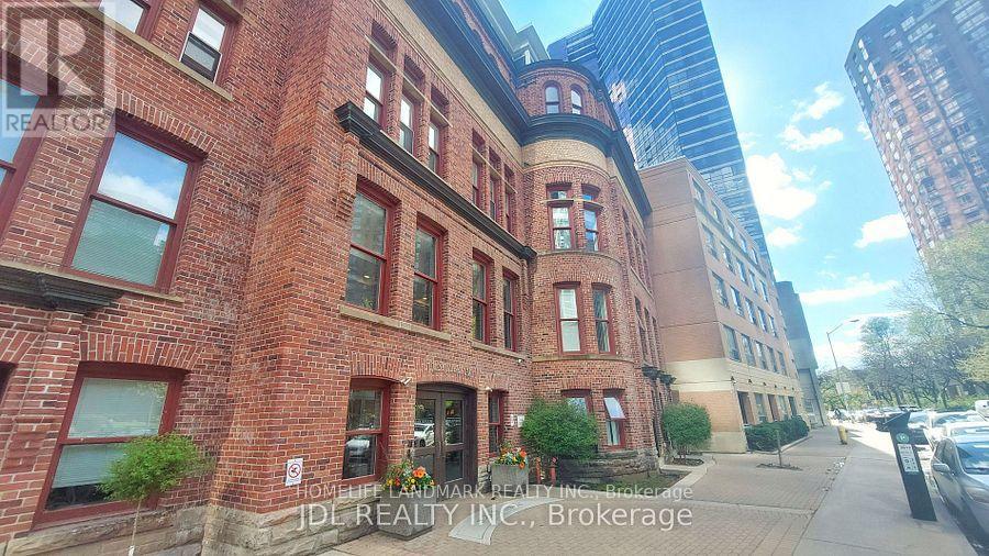 307 - 11 ST JOSEPH STREET, Toronto, Ontario