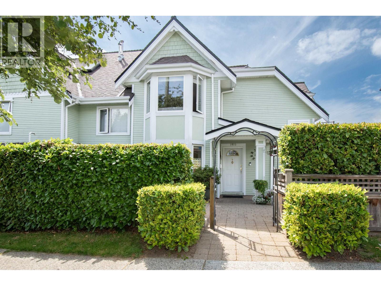 1015 ST. ANDREWS AVENUE, North Vancouver