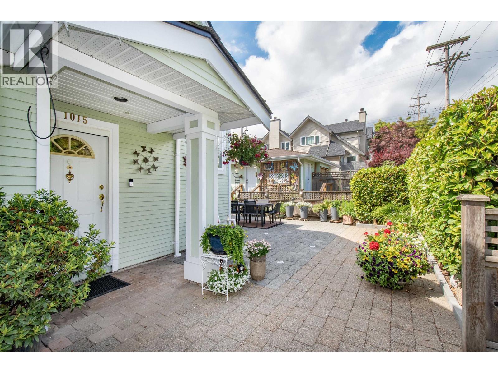1015 St. Andrews Avenue, North Vancouver, British Columbia V7L 4S3 - Photo 3 - R3141059