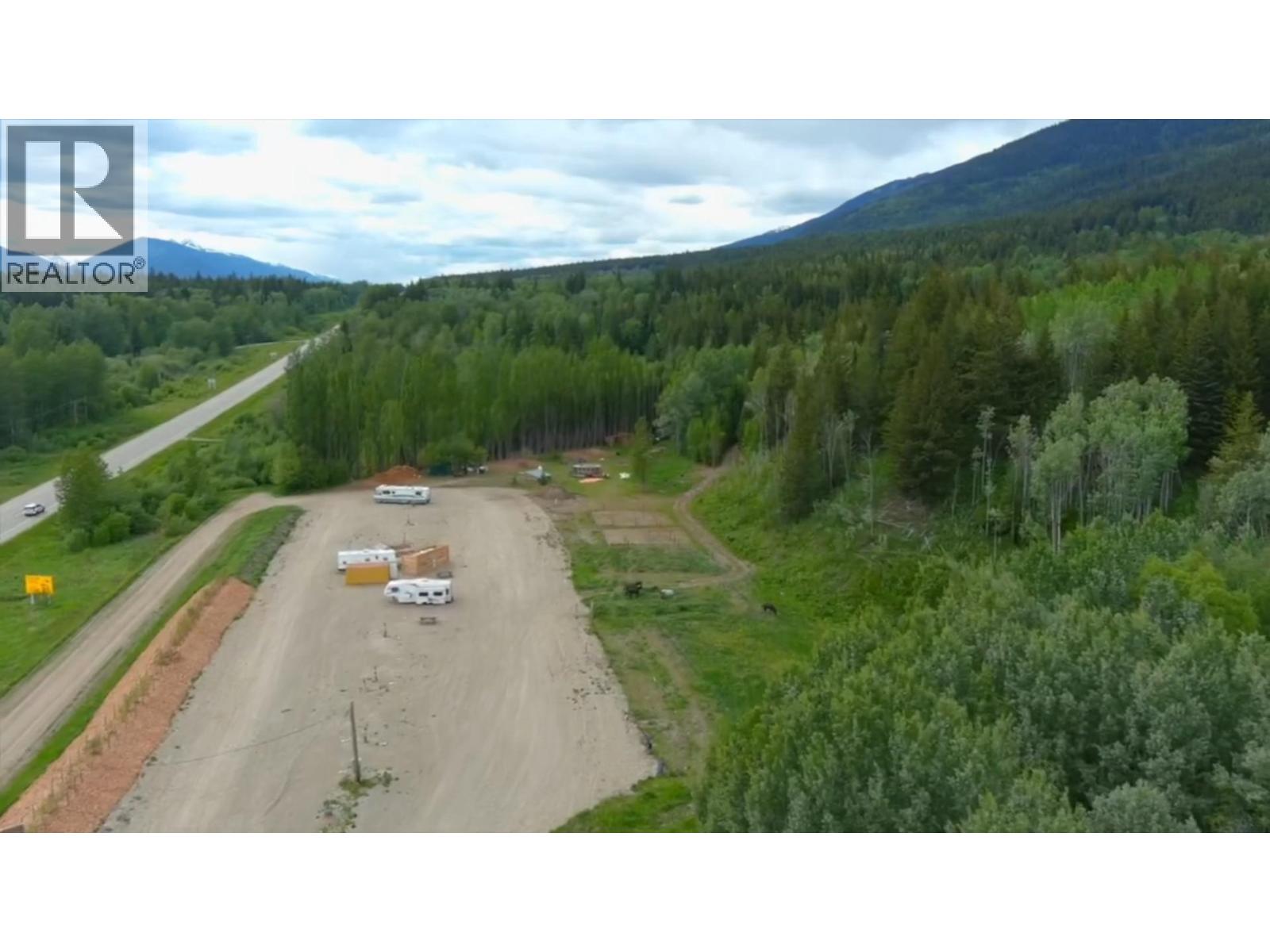 11920 Essen Road, Valemount, British Columbia  V0E 2Z0 - Photo 6 - C8080079