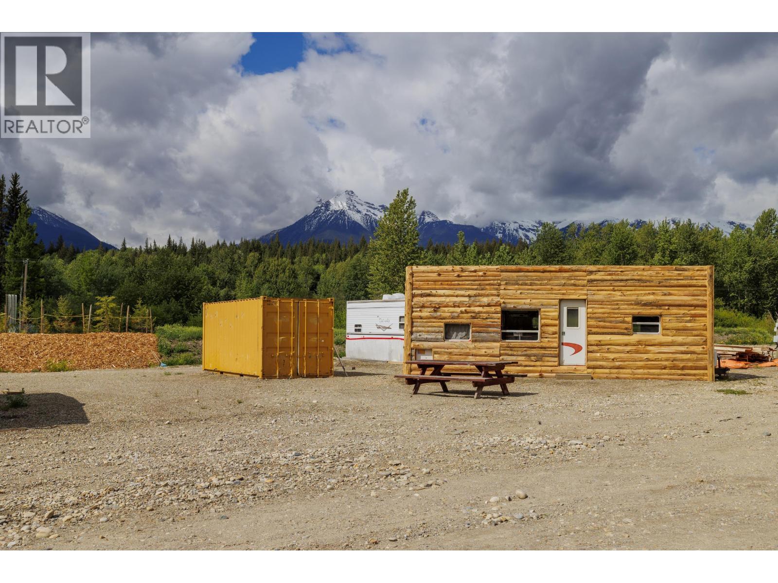 11920 Essen Road, Valemount, British Columbia  V0E 2Z0 - Photo 9 - C8080079