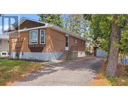 36 SUSAN STREET W, Huntsville, Ontario