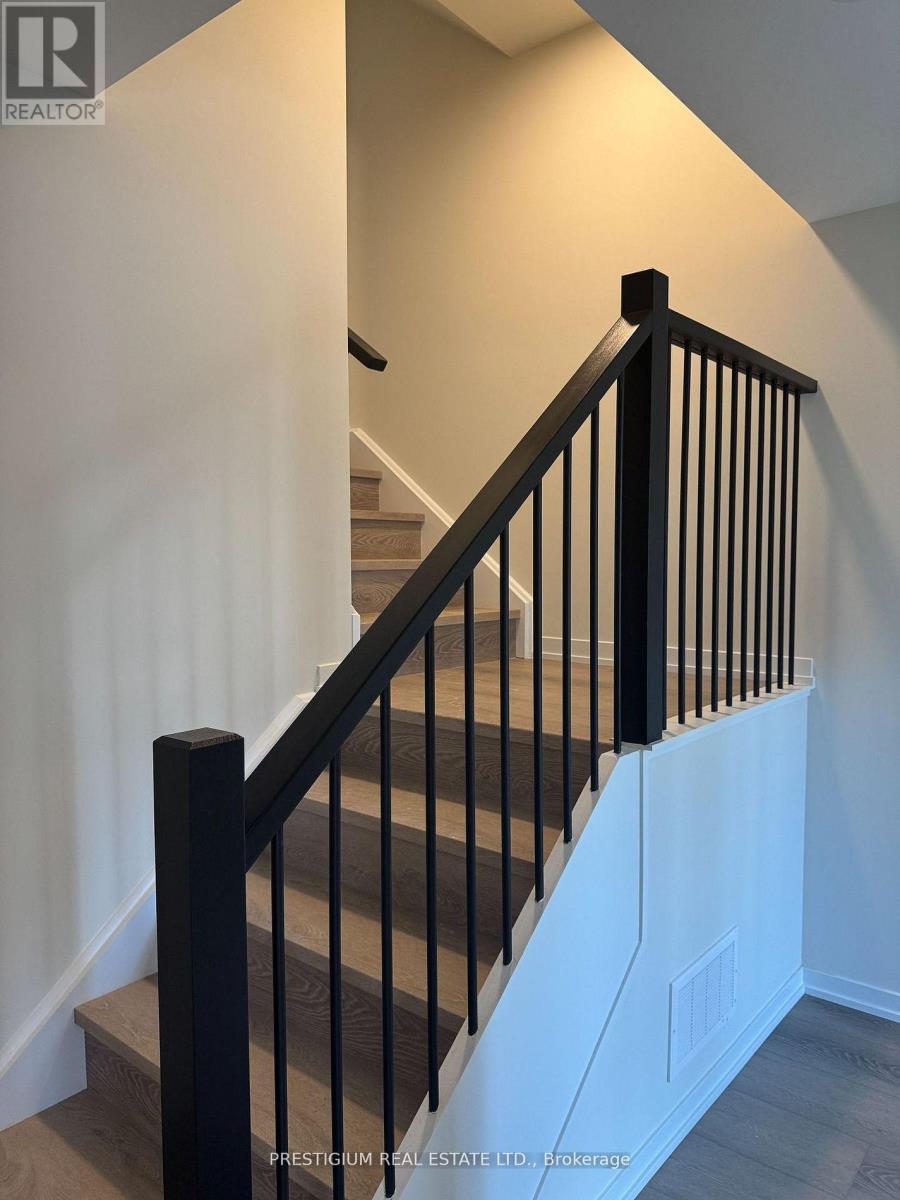 1446 19 Th Avenue, Richmond Hill, Ontario  L3R 0G4 - Photo 6 - N13516448