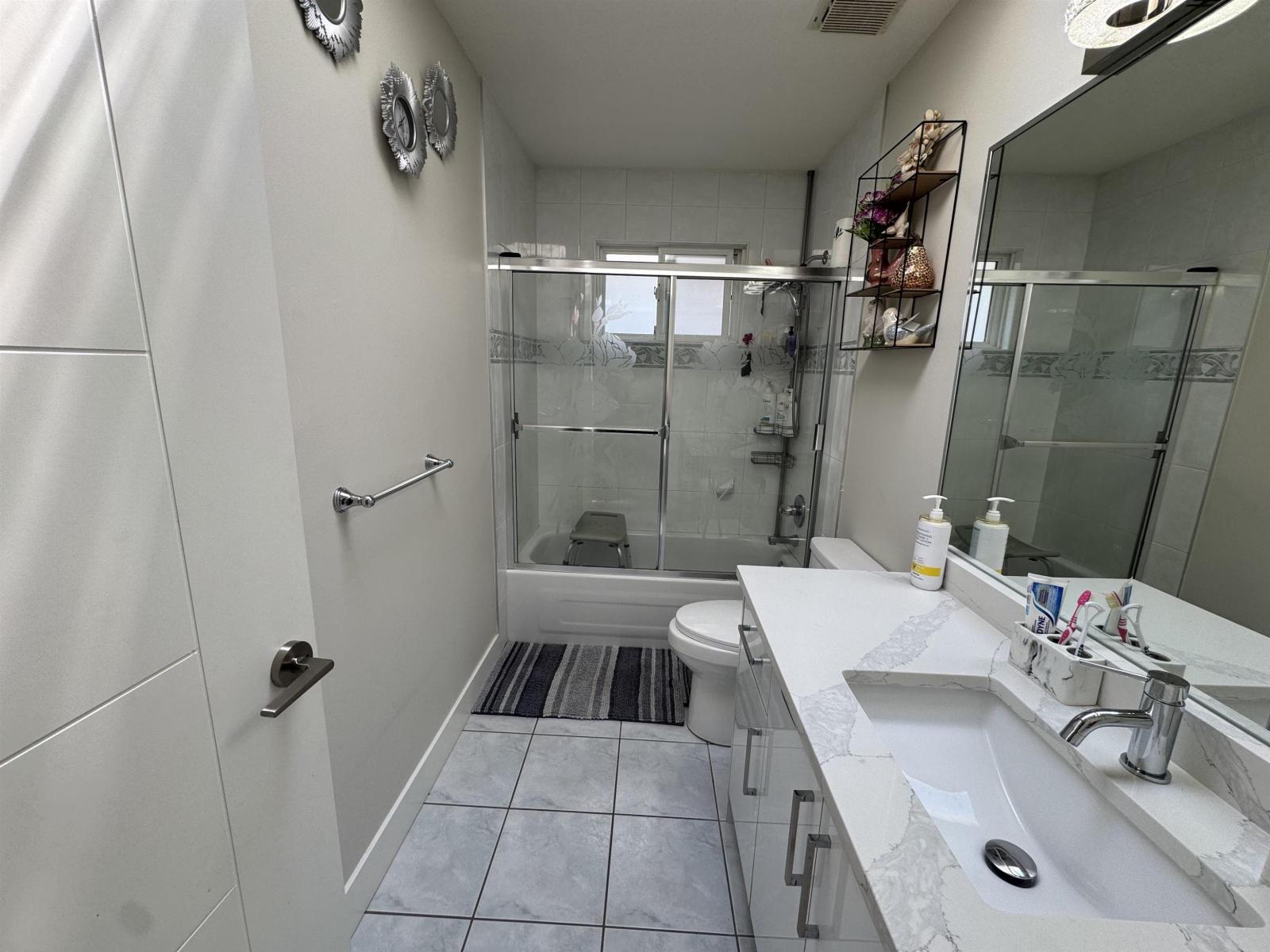 6340 125a Street, Surrey, British Columbia  V3X 3N1 - Photo 17 - R3140819