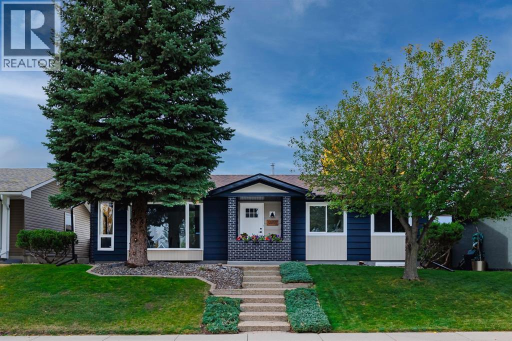 13255 Lake Lucerne Road Se, Calgary, Alberta  T2J 3J8 - Photo 1 - A2319591