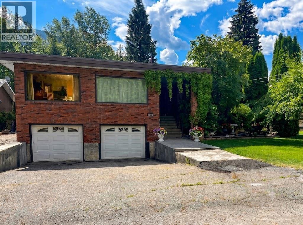 1698 McKenzie Road, Fernie, British Columbia