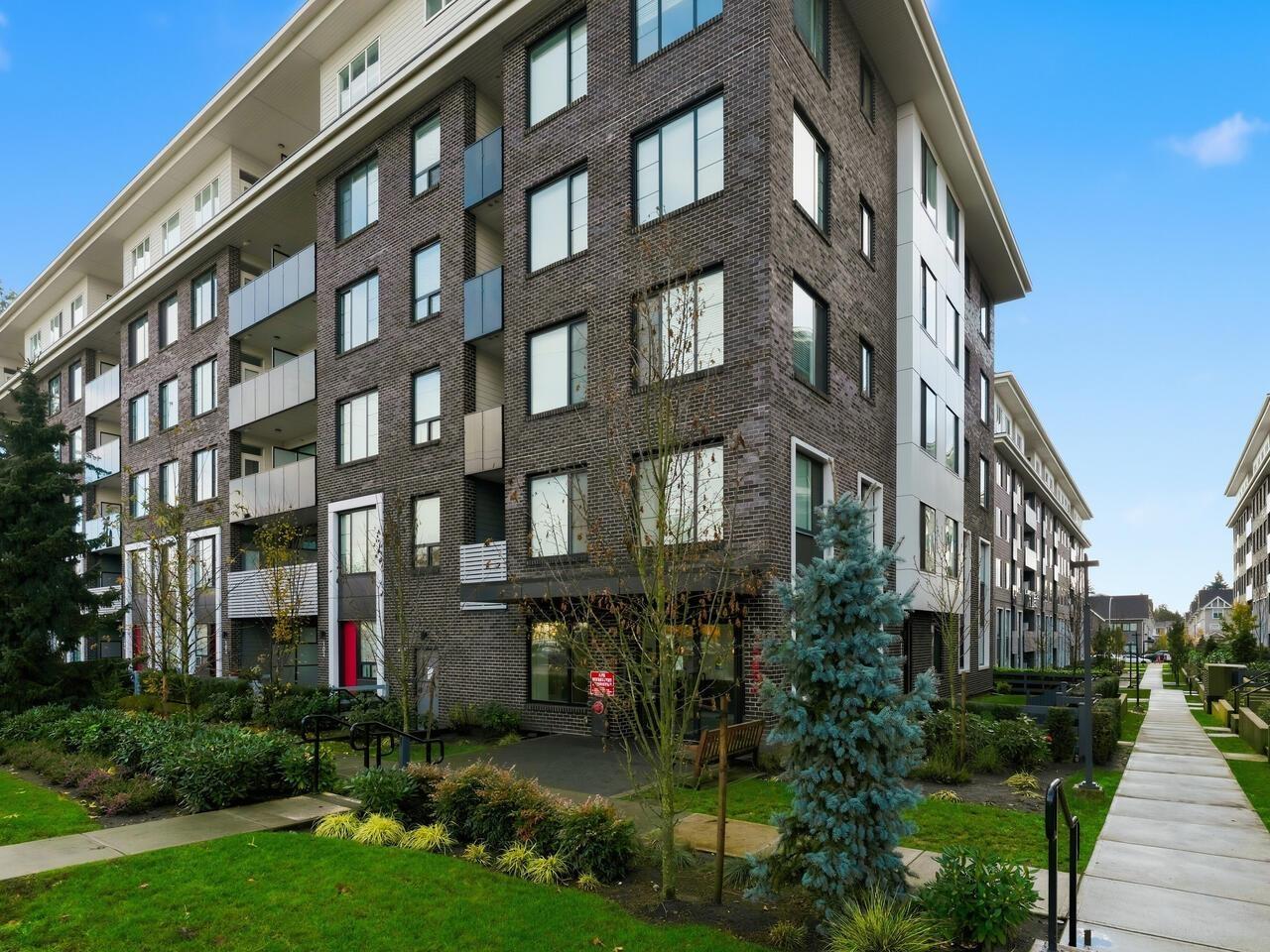 203 15858 FRASER HIGHWAY