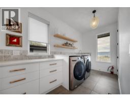 5725 Mountainside Drive, Kelowna, British Columbia  V1W 5L6 - Photo 45 - 10389760