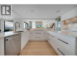 5725 Mountainside Drive, Kelowna, British Columbia  V1W 5L6 - Photo 19 - 10389760