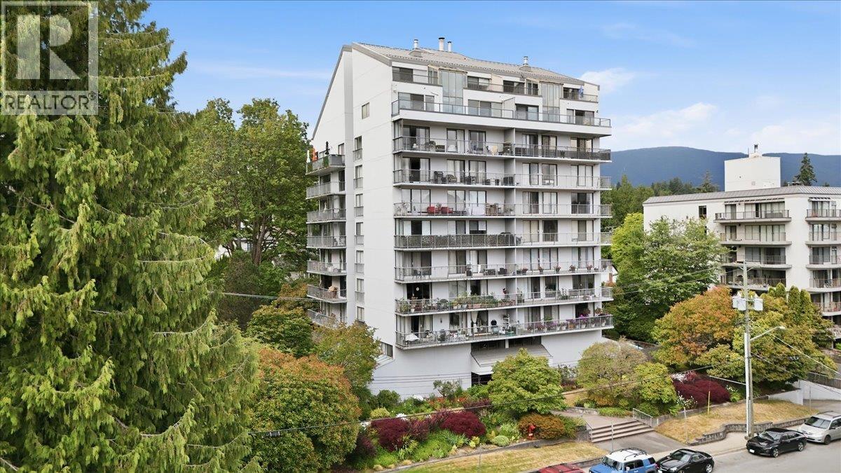 802 1745 Esquimalt Avenue, West Vancouver, British Columbia V7V 1R7 - Photo 36 - R3142242