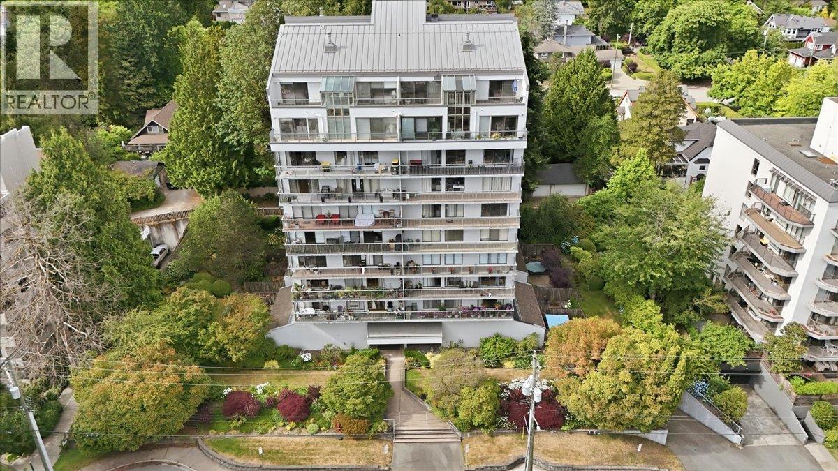 802 1745 Esquimalt Avenue, West Vancouver, British Columbia V7V 1R7 - Photo 38 - R3142242