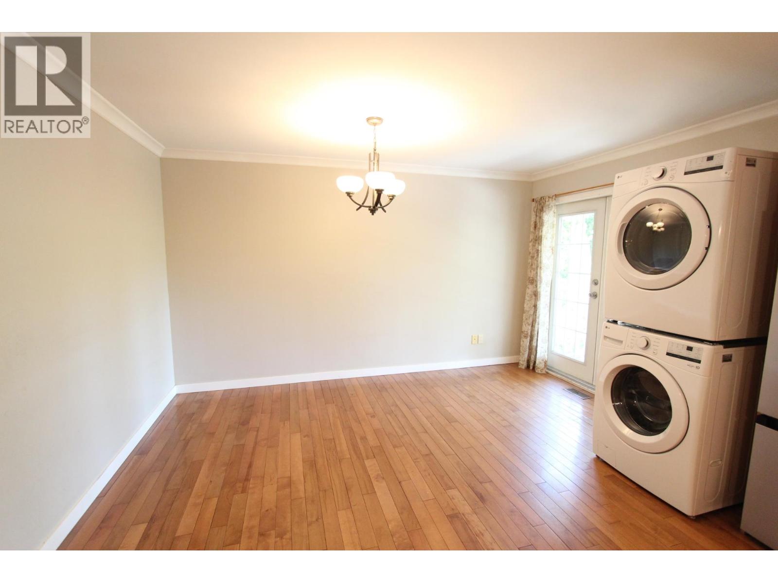 2160 Laurier Avenue, Port Coquitlam, British Columbia  V6J 2V4 - Photo 5 - R3142235