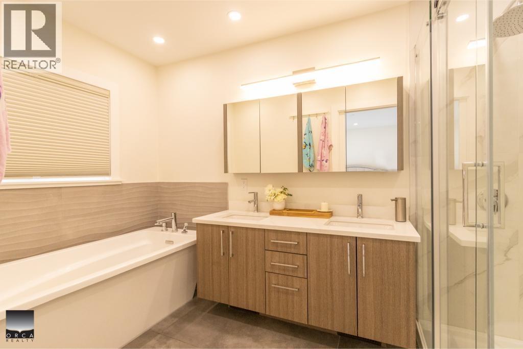 3581 Bluebonnet Road, North Vancouver, British Columbia  V7R 4C9 - Photo 13 - R3142252