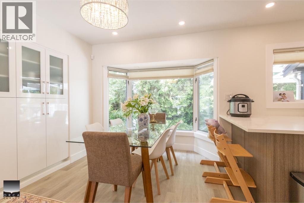 3581 Bluebonnet Road, North Vancouver, British Columbia  V7R 4C9 - Photo 5 - R3142252