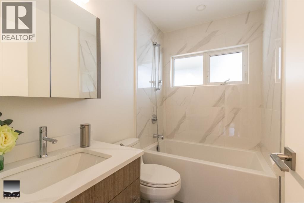3581 Bluebonnet Road, North Vancouver, British Columbia  V7R 4C9 - Photo 9 - R3142252