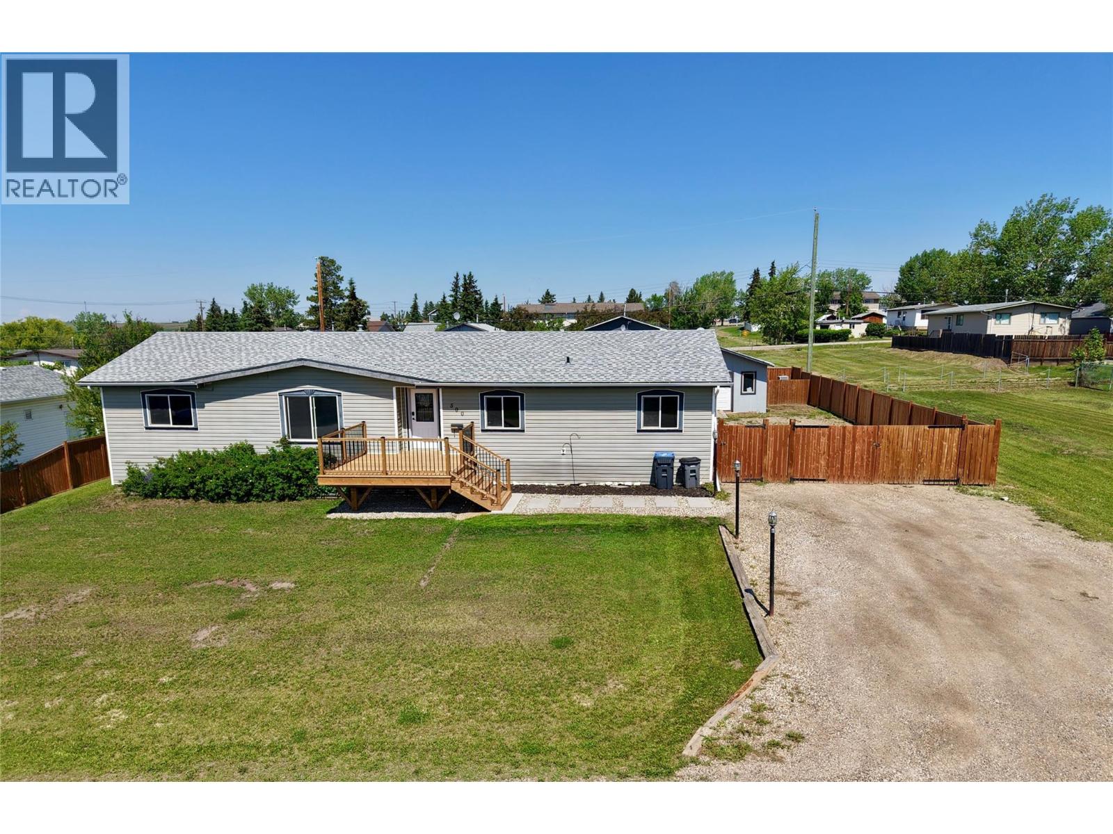 500 99 Avenue, Dawson Creek, British Columbia