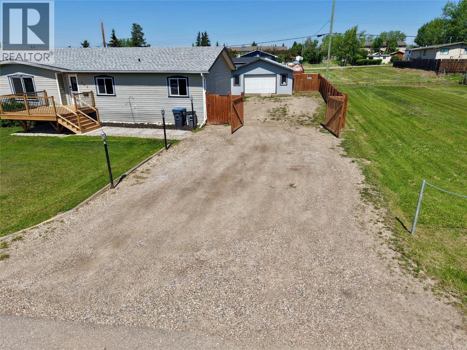 500 99 Avenue, Dawson Creek, British Columbia  V1G 1T3 - Photo 32 - 10393504