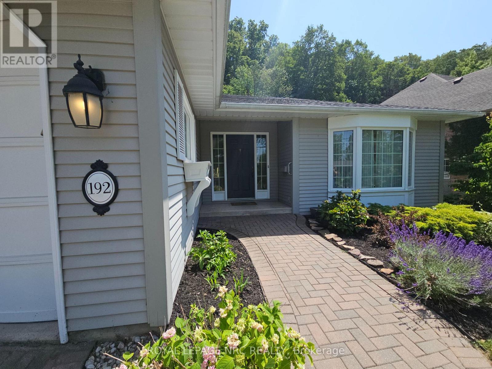 192 Woodside Drive, St. Catharines, Ontario  L2T 1X6 - Photo 2 - X13516628