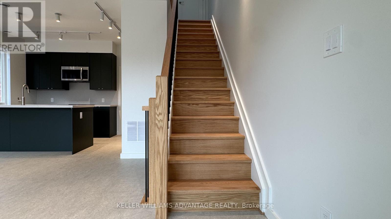 Unit D - 616 Delaware Avenue N, Toronto, Ontario  M6H 2V2 - Photo 6 - C13516636
