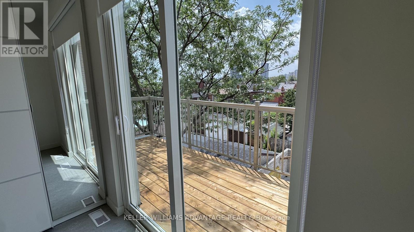 Unit D - 616 Delaware Avenue N, Toronto, Ontario  M6H 2V2 - Photo 7 - C13516636