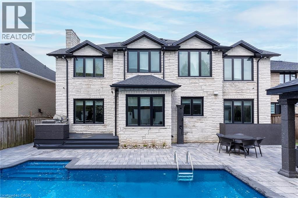 27 Elodia Court, Hamilton, Ontario  L9C 7R2 - Photo 39 - 40844617
