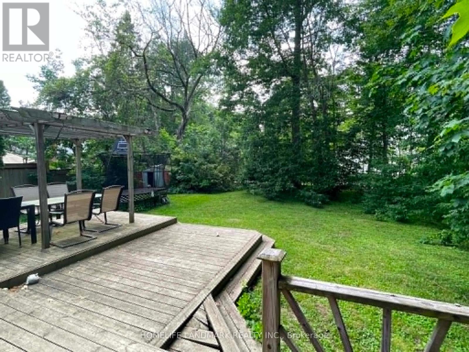 75 Cumberland Drive, Mississauga, Ontario  L5G 3N1 - Photo 4 - W13516576
