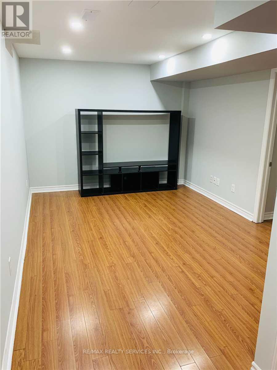 Bsmt - 98 Nuffield Street, Brampton, Ontario L6S 5T5 - Photo 8 - W13516614