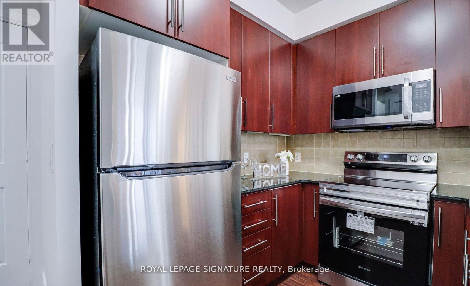 1602 - 330 Burnhamthorpe Road, Mississauga, Ontario  L5B 0E1 - Photo 5 - W13516626