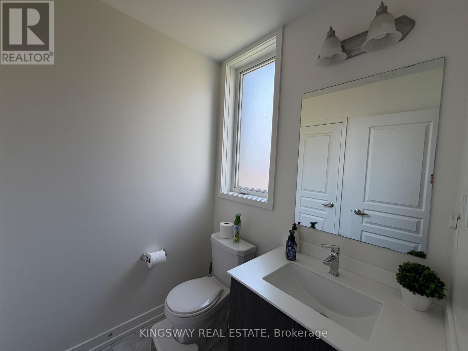 183 Fowley Drive, Oakville, Ontario  L6H 0P3 - Photo 3 - W13513850