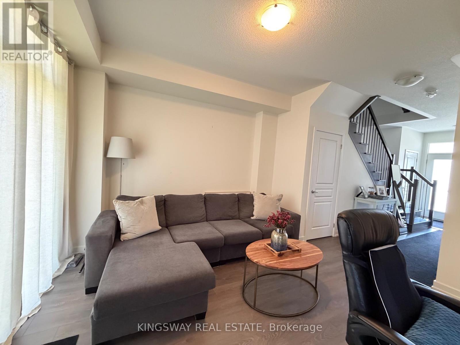 183 Fowley Drive, Oakville, Ontario  L6H 0P3 - Photo 4 - W13513850